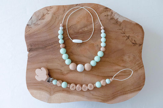 Attache tétine / Collier d'allaitement Modèle Azur / Asmaa